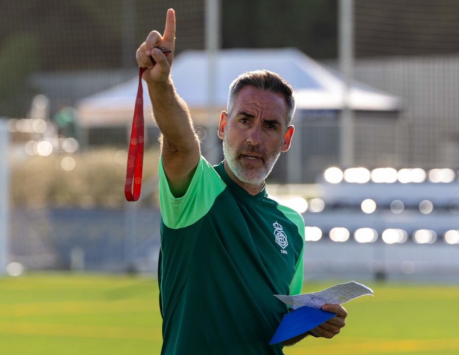 Abel Gómez es el entrenador del Recreativo.