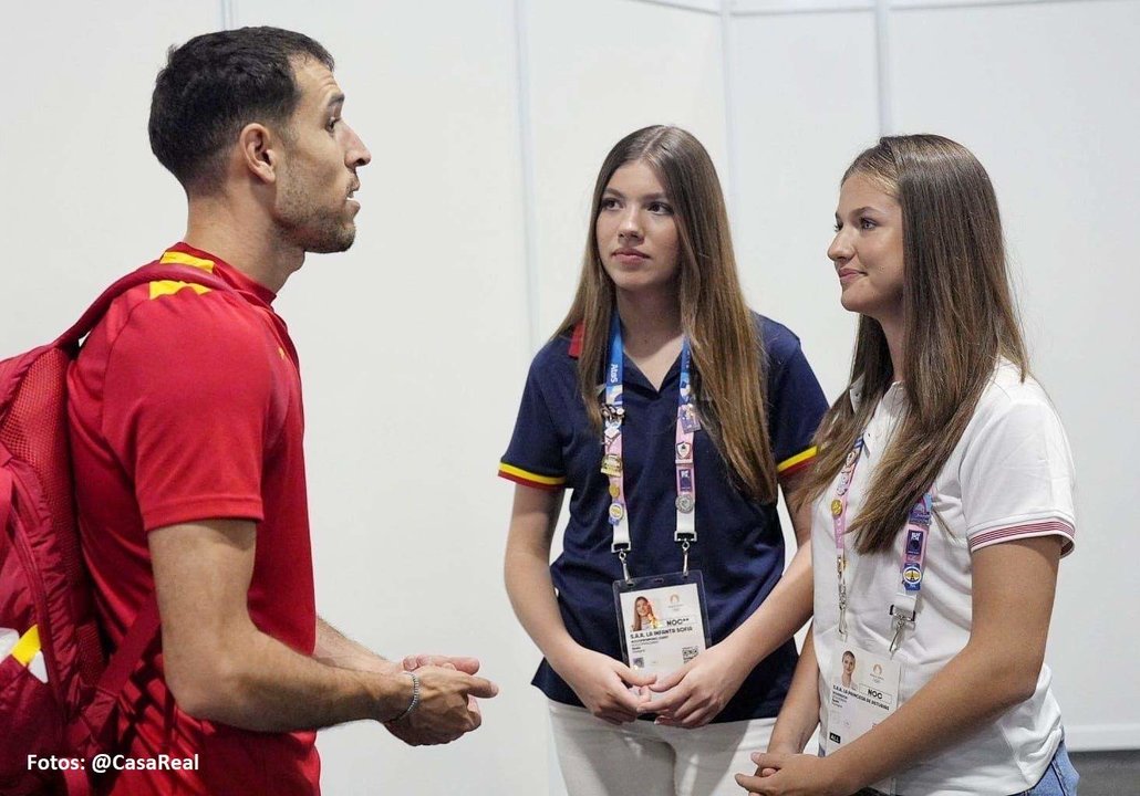 La Princesa de Asturias y la Infanta Sofía, hoy con Álvaro Robles.