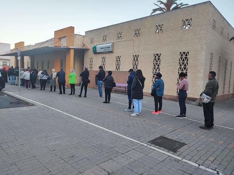 Colas este pasado invierno en el centro de salud del Molino