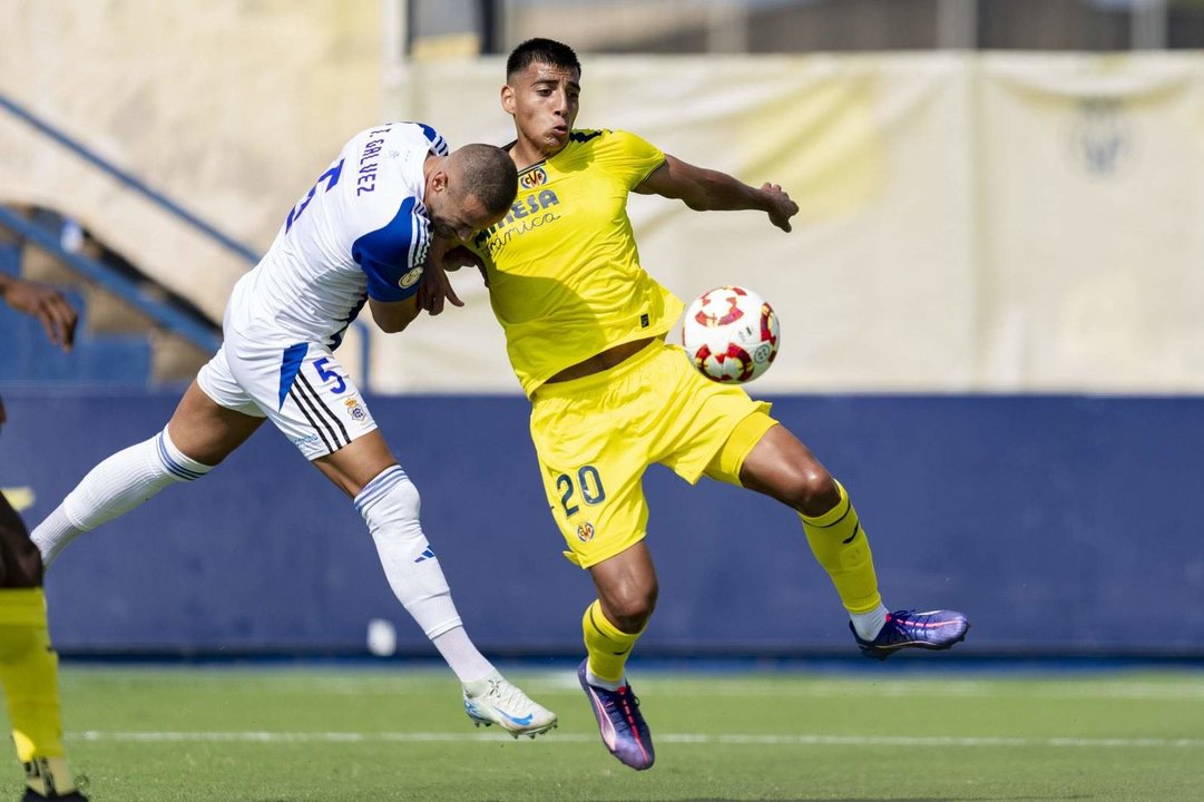 Lance del partido entre el Villarreal B y el Recre.