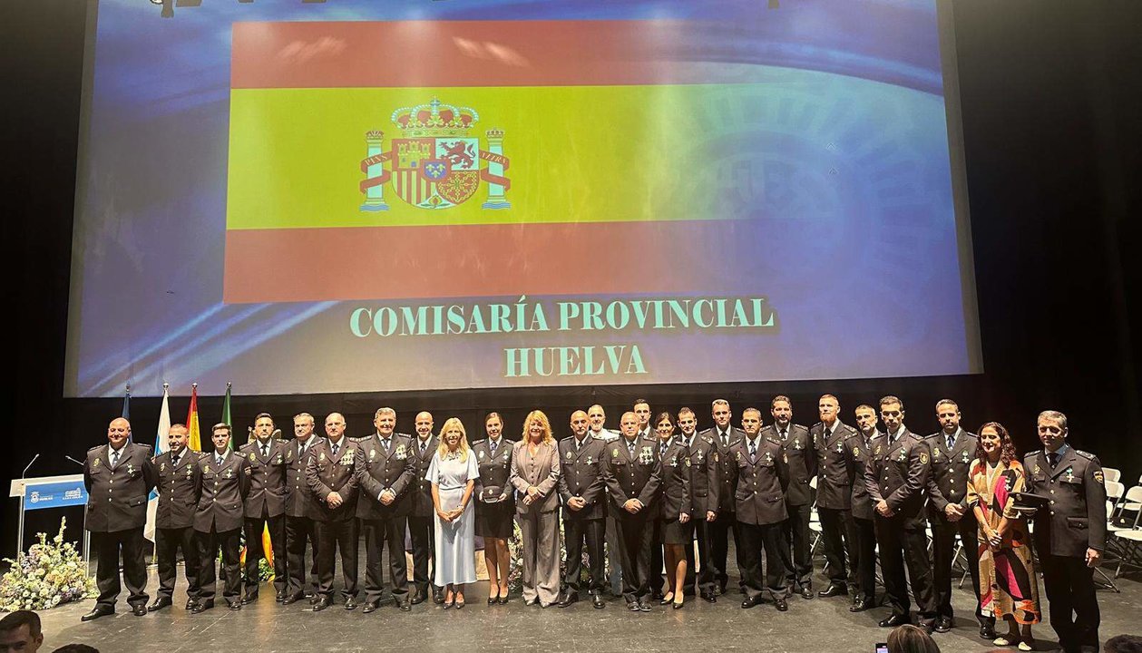 Foto de familia en la celebración de los Ángeles Custodios