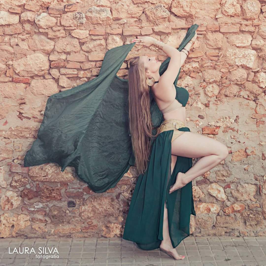 María Terrada: La danza del vientre no sólo gusta a las mujeres, hay  muchos hom