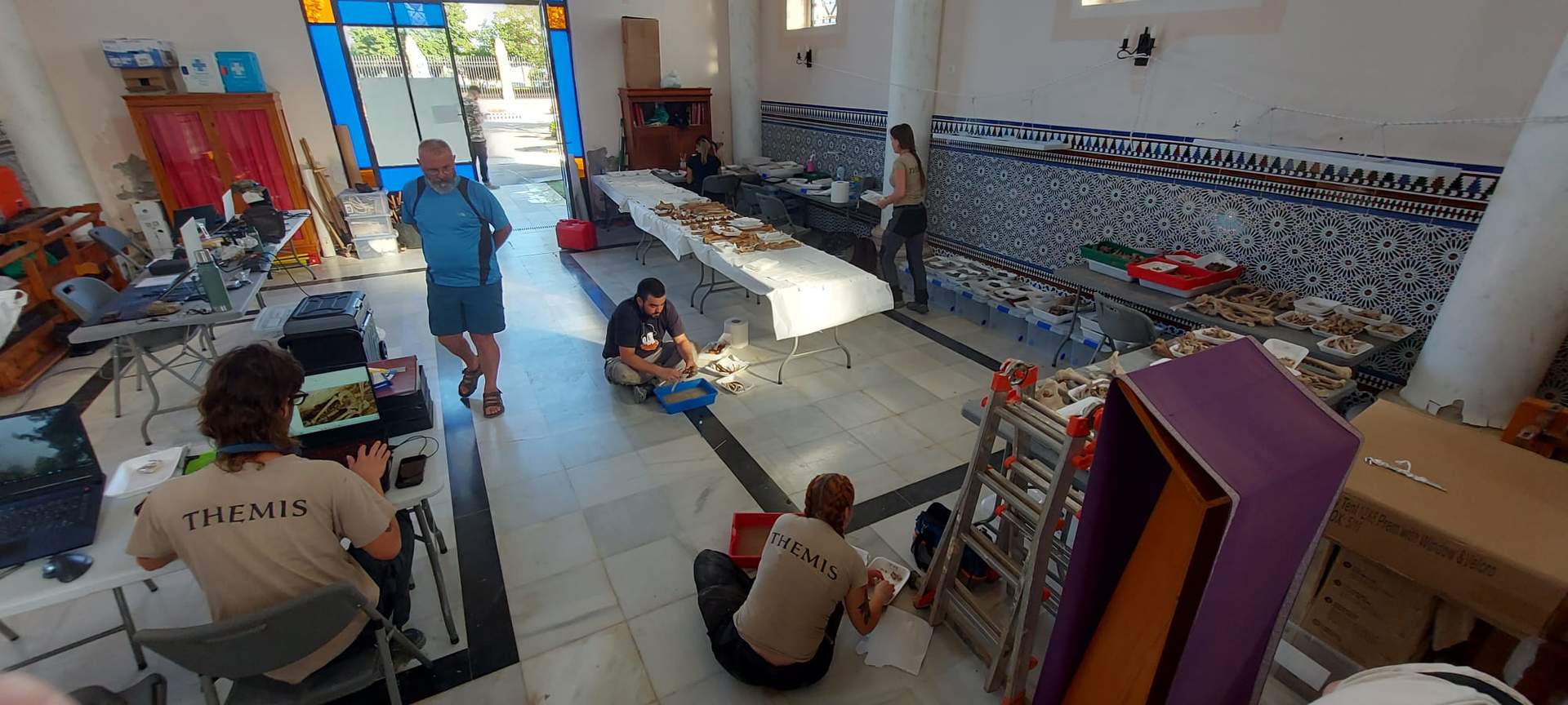 El equipo que commandan Francisco Carrión y Daniel Quiroga trabaja en el laboratorio montado en La Soledad