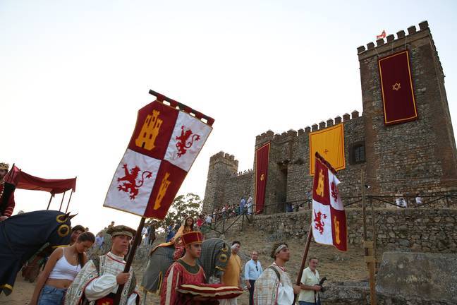 Trovadores Guerreros Y Dragones Toman Las Jornadas Medievales De